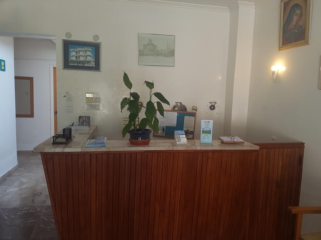 Pansion Marousa Метана Экстерьер фото