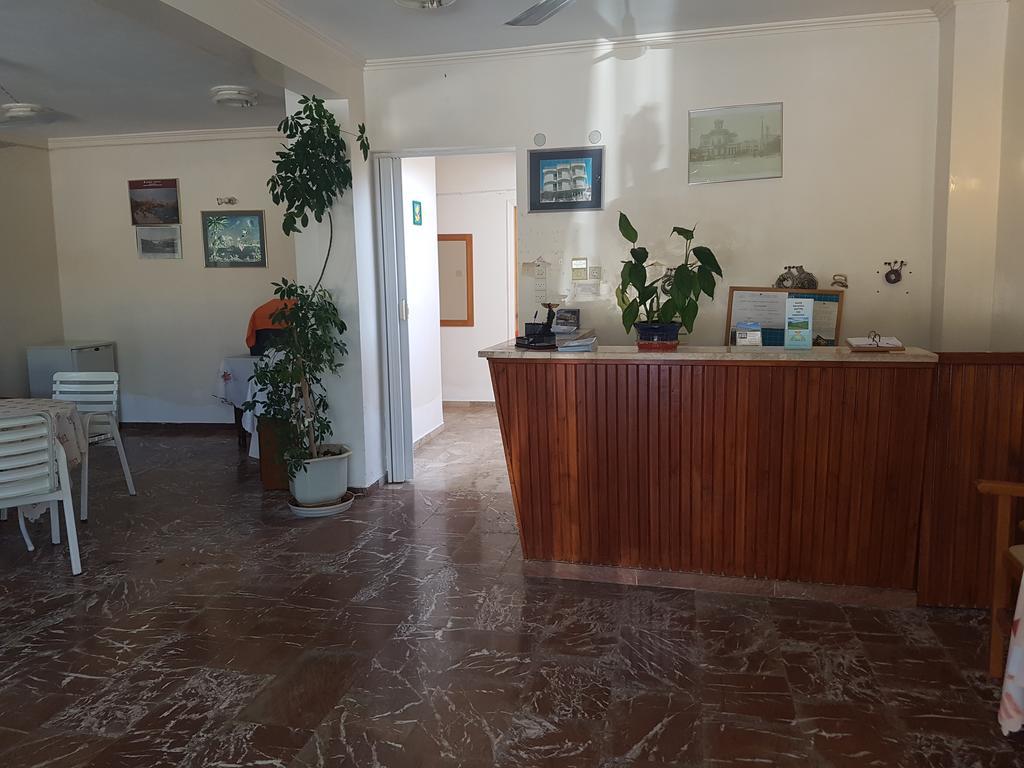 Pansion Marousa Метана Экстерьер фото