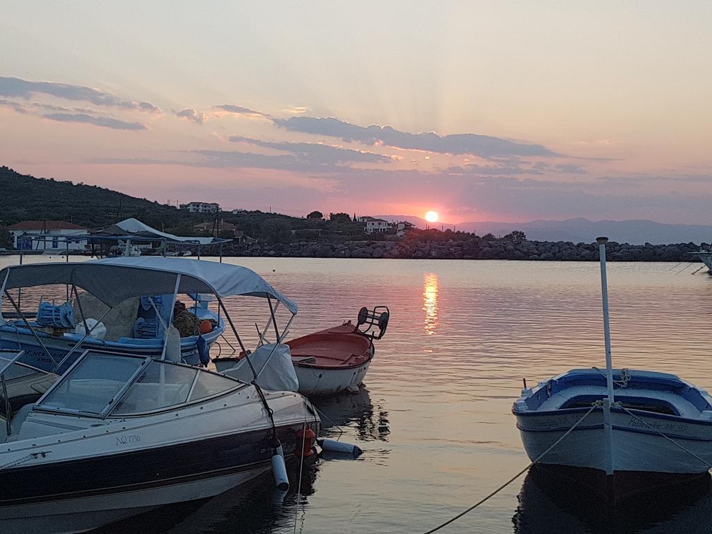 Pansion Marousa Метана Экстерьер фото